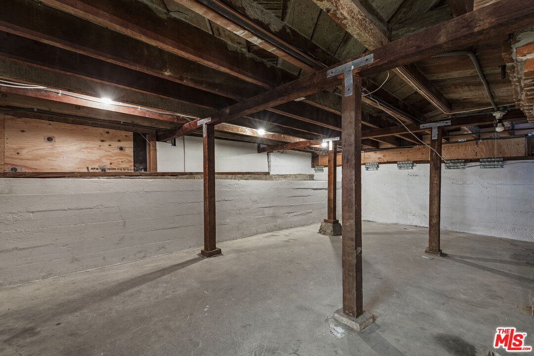 MLS #25532689 image #33