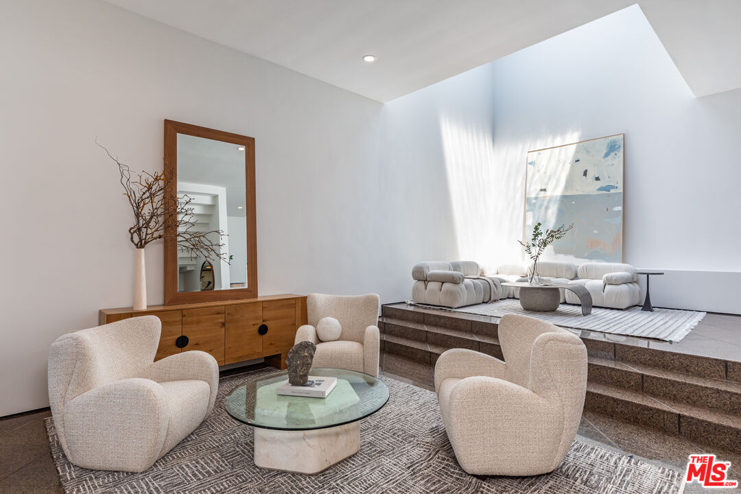 MLS #25532885 image #12