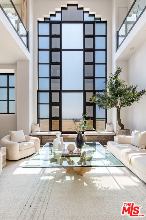 MLS #25532885 image #2