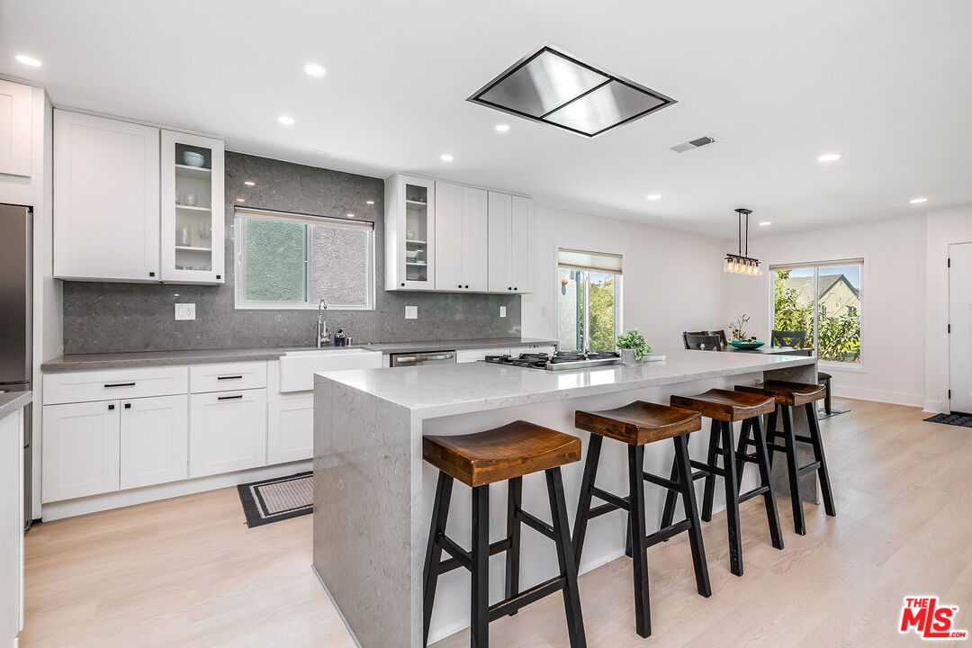 MLS #25533051 image #2