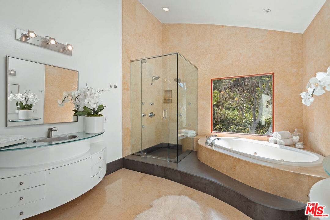 MLS #25533161 image #11