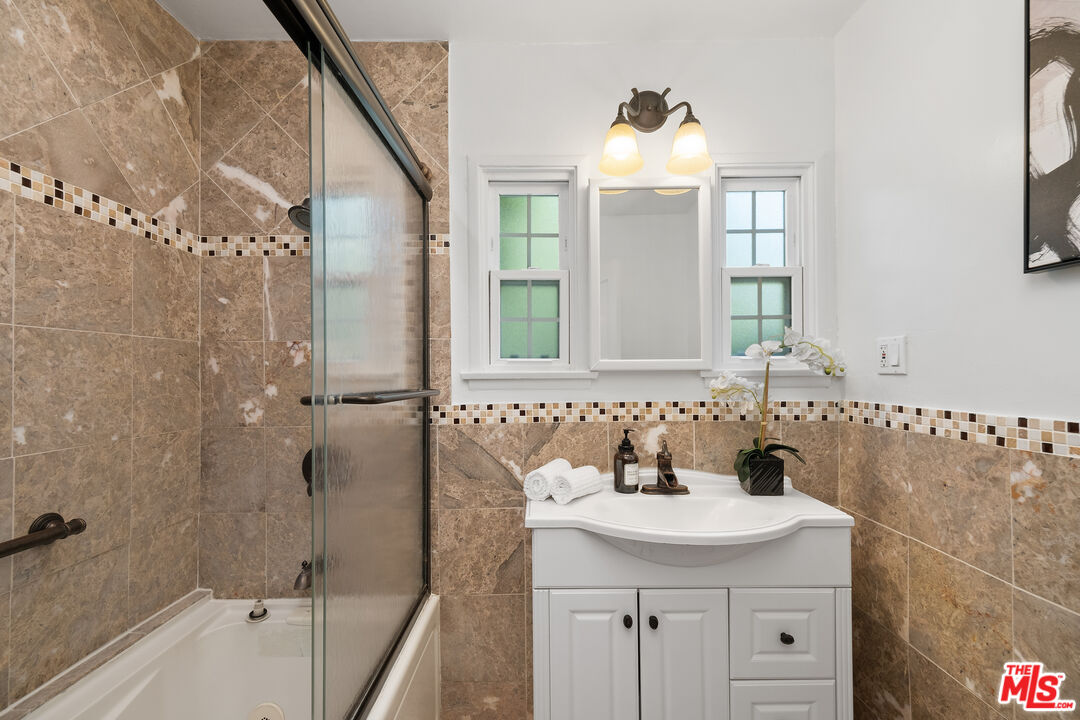 MLS #25533361 image #16