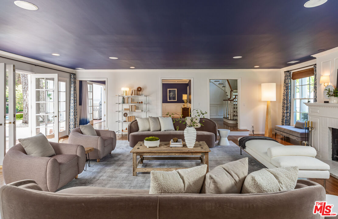 MLS #25533423 image #2