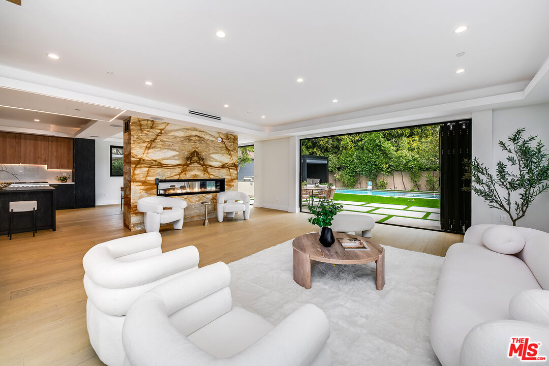 MLS #25533513 image #18