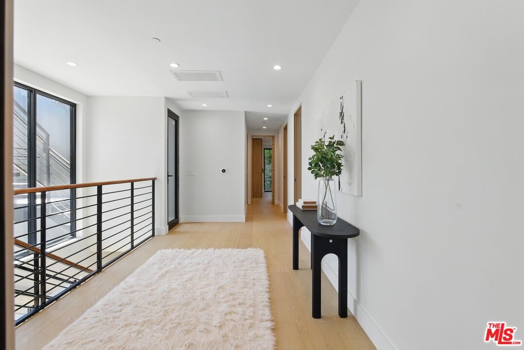 MLS #25533513 image #28