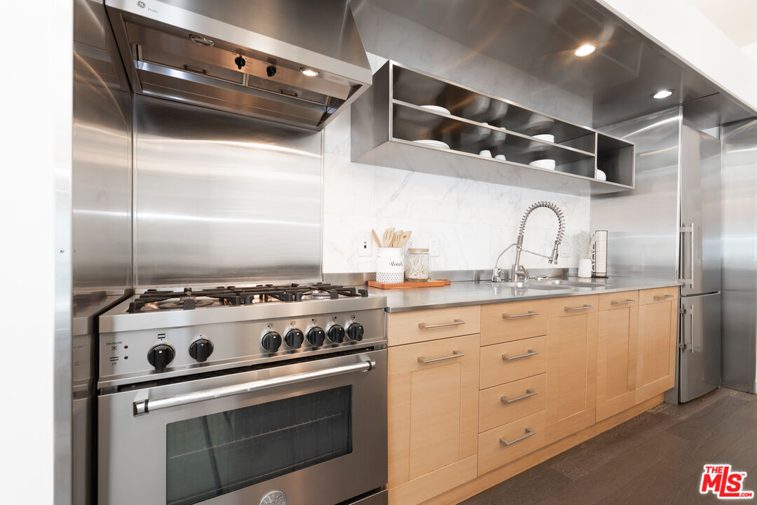 MLS #25533703 image #10