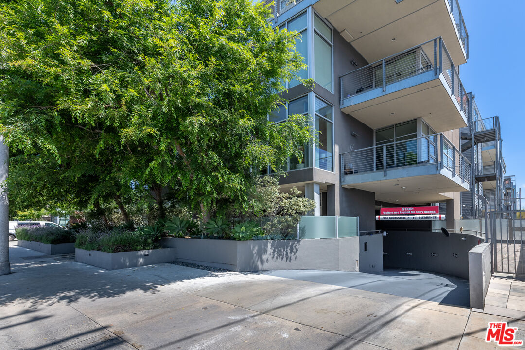 MLS #25533703 image #33