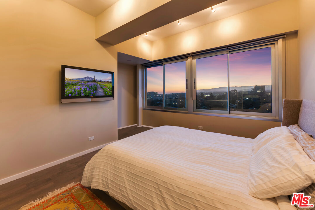 MLS #25533801 image #19