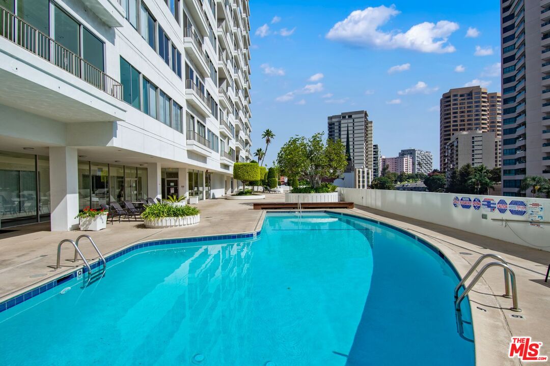 MLS #25533801 image #24