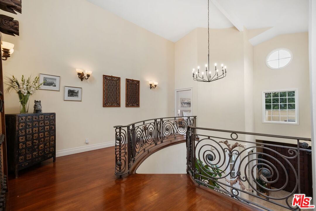 MLS #25533947 image #20