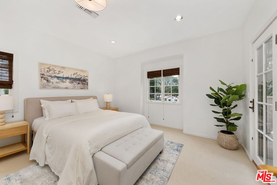 MLS #25533947 image #22