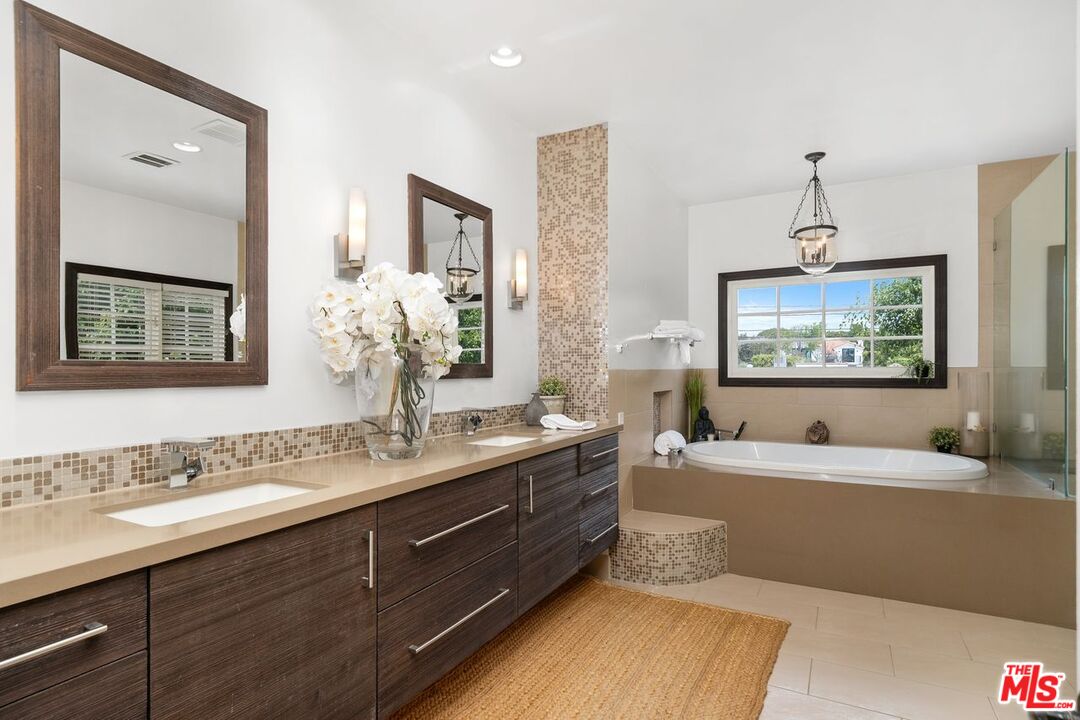 MLS #25533947 image #29