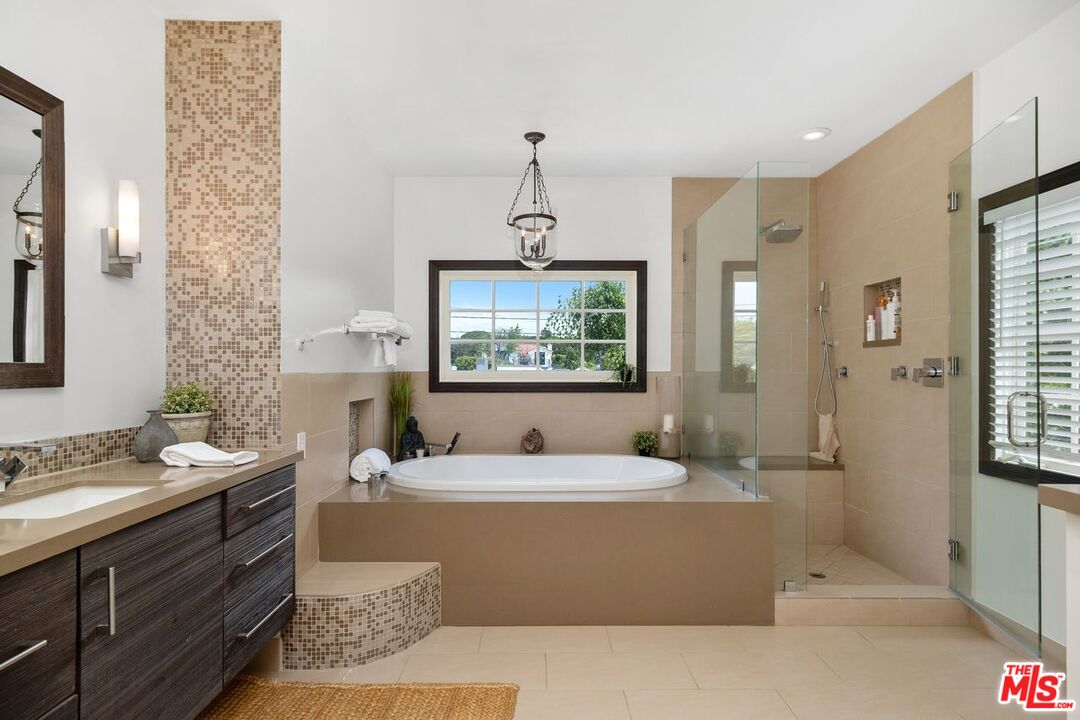 MLS #25533947 image #30