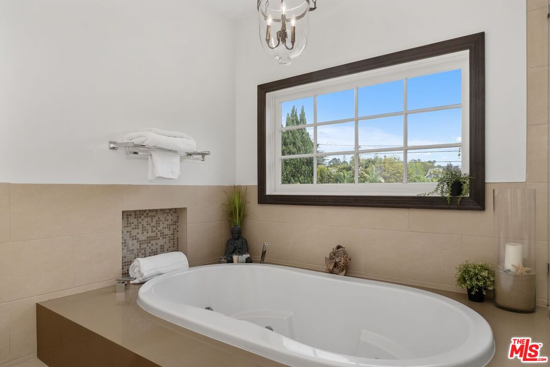 MLS #25533947 image #31