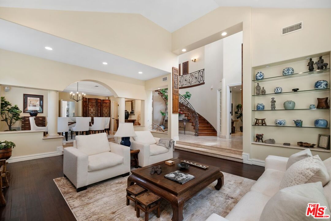 MLS #25533947 image #5