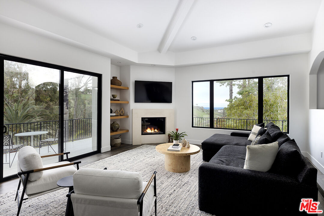 MLS #25534163 image #0