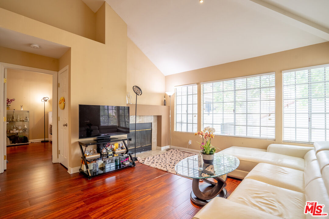 MLS #25534243 image #2