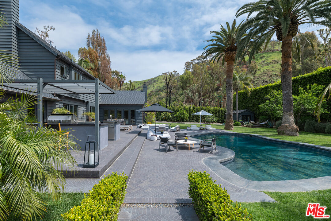 MLS #25534657 image #16