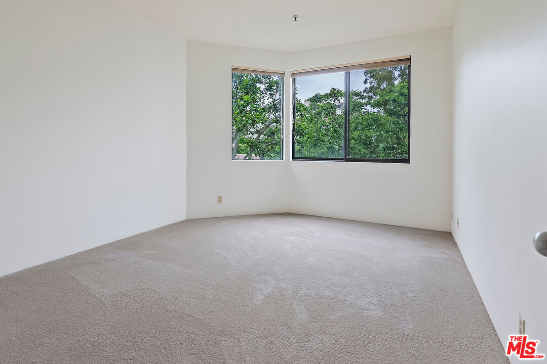 MLS #25534789 image #32