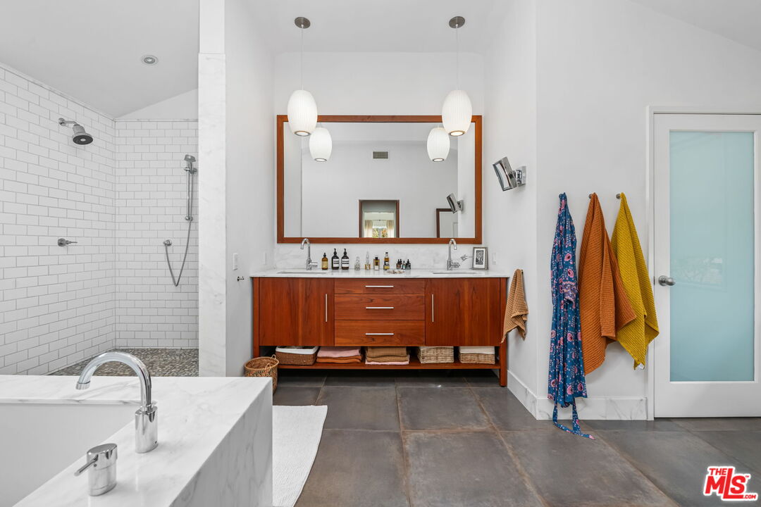 MLS #25534939 image #24