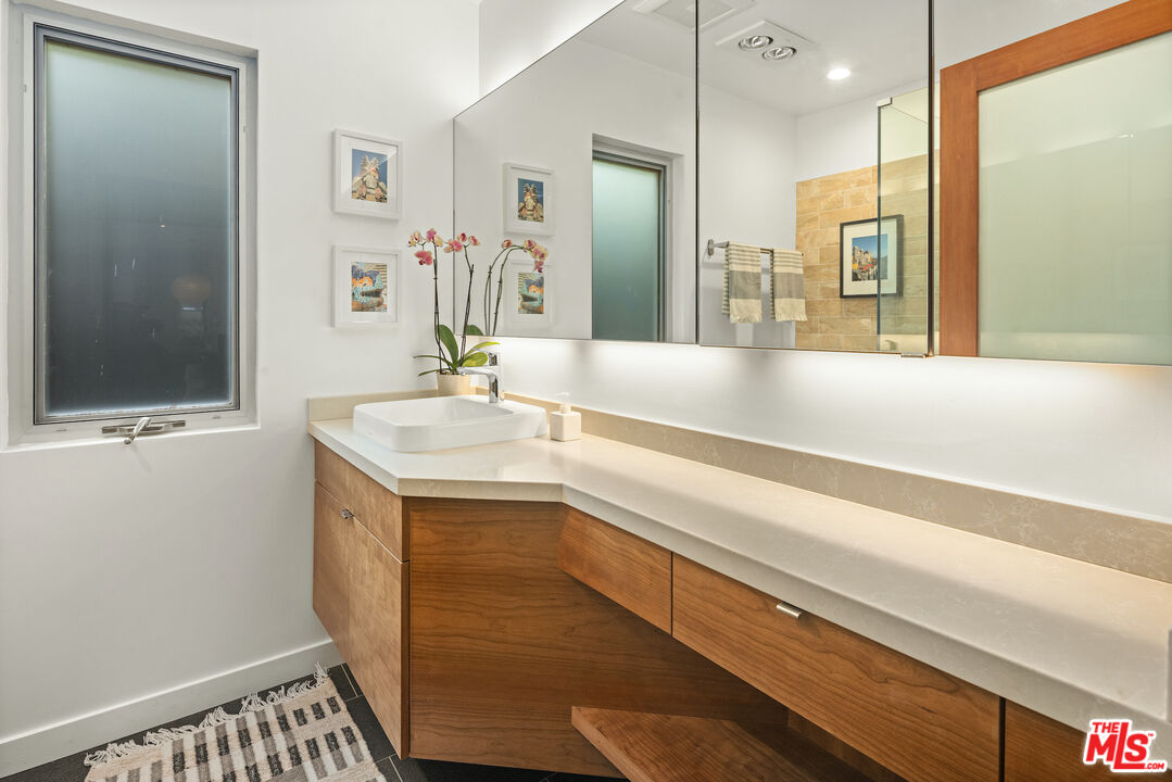 MLS #25535175 image #17