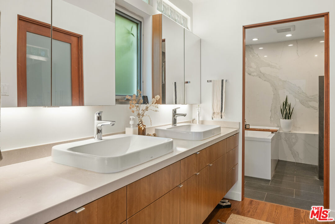 MLS #25535175 image #22