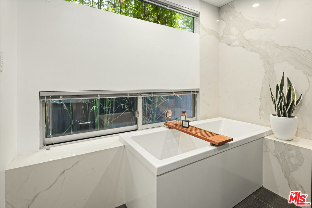 MLS #25535175 image #24