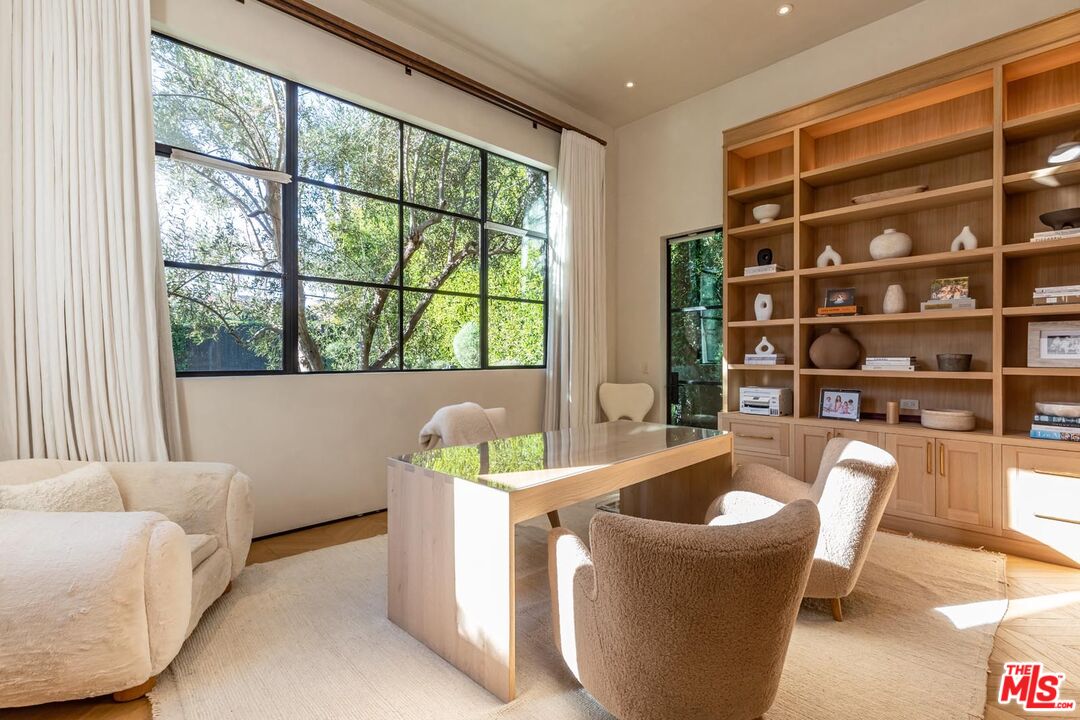 MLS #25535795 image #12