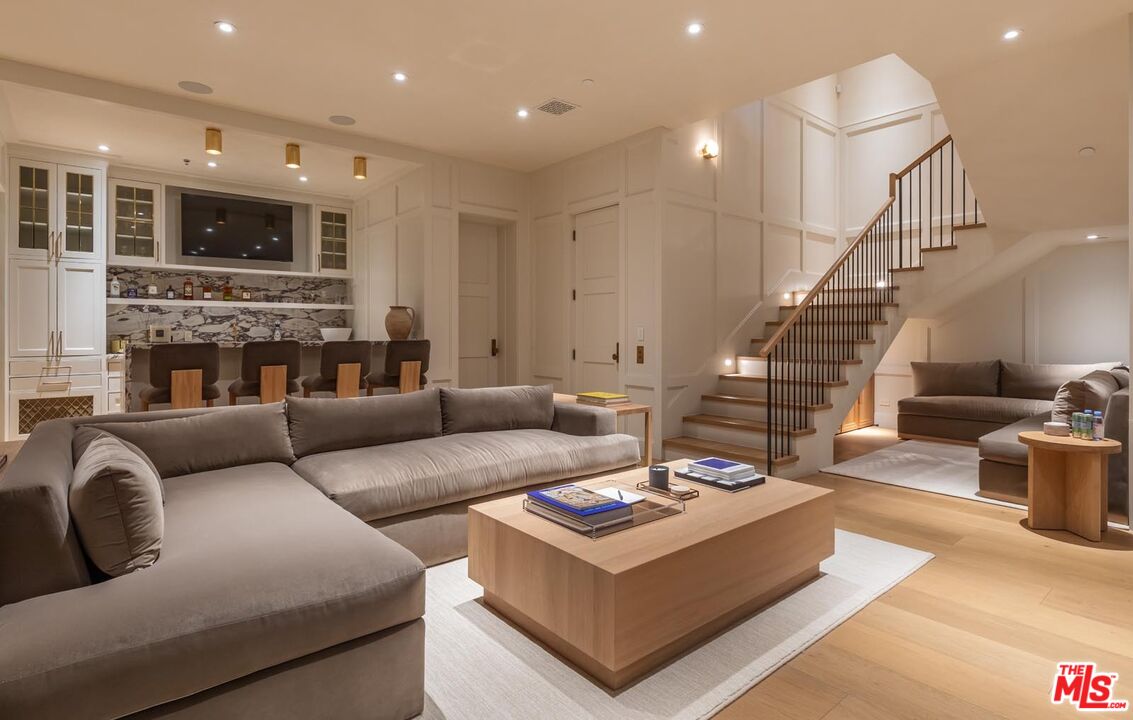 MLS #25535795 image #13