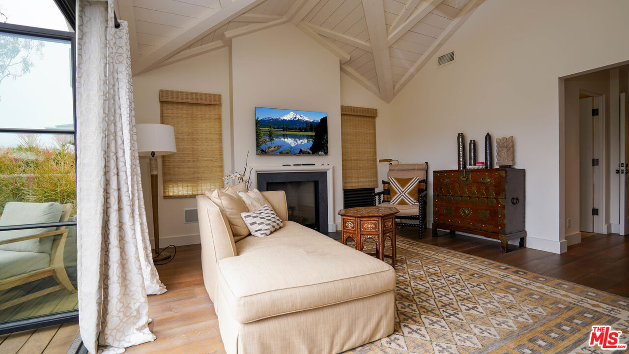 MLS #25535957 image #15