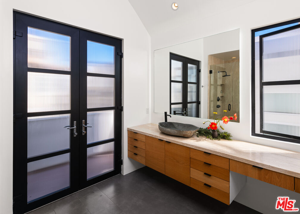 MLS #25536069 image #19