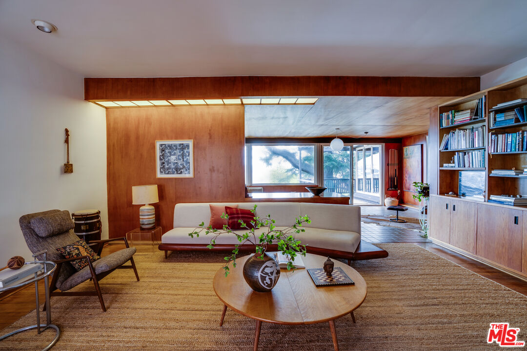 MLS #25536097 image #14