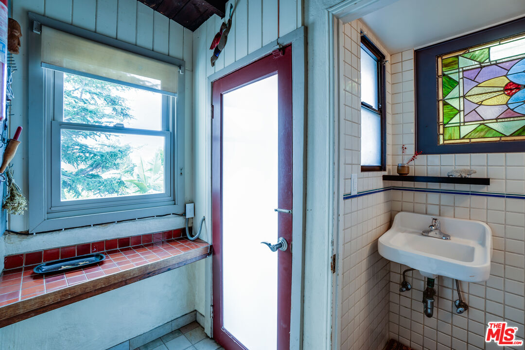 MLS #25536097 image #33