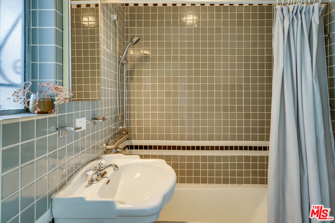 MLS #25536097 image #52