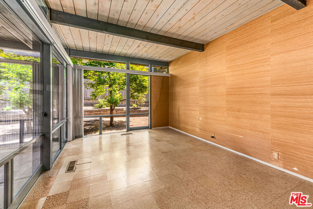 MLS #25536217 image #23