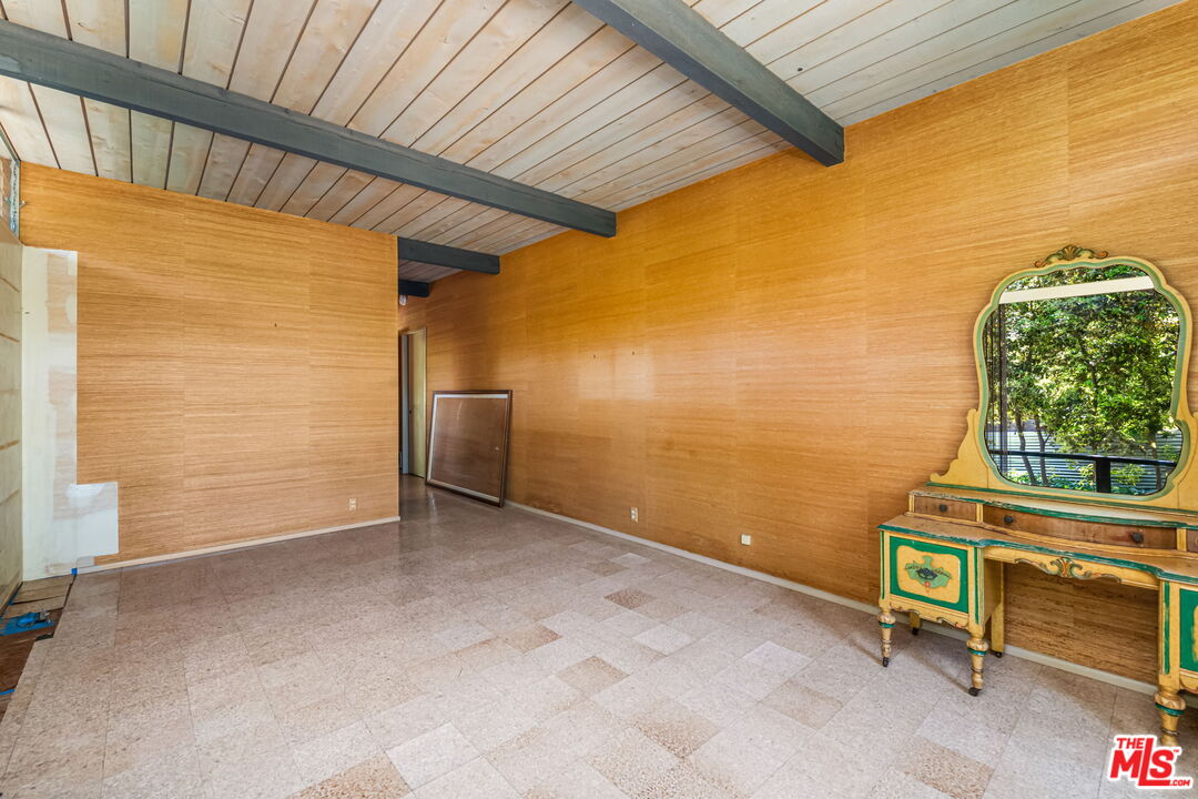 MLS #25536217 image #32