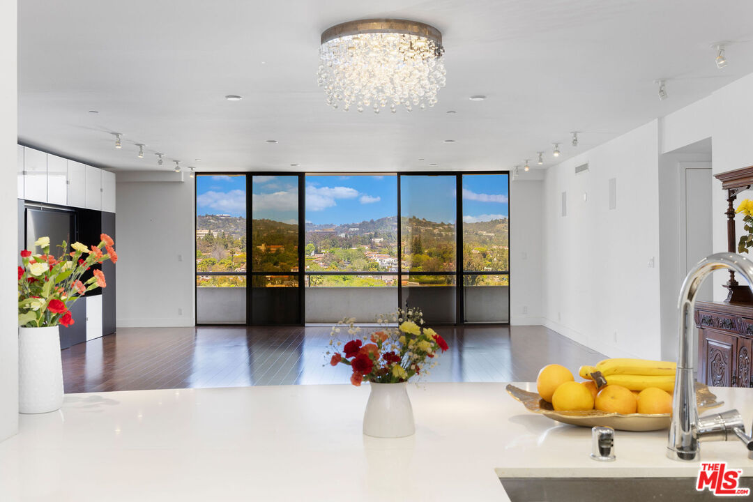 MLS #25536435 image #1