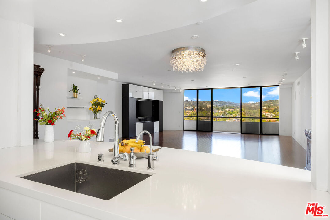 MLS #25536435 image #2