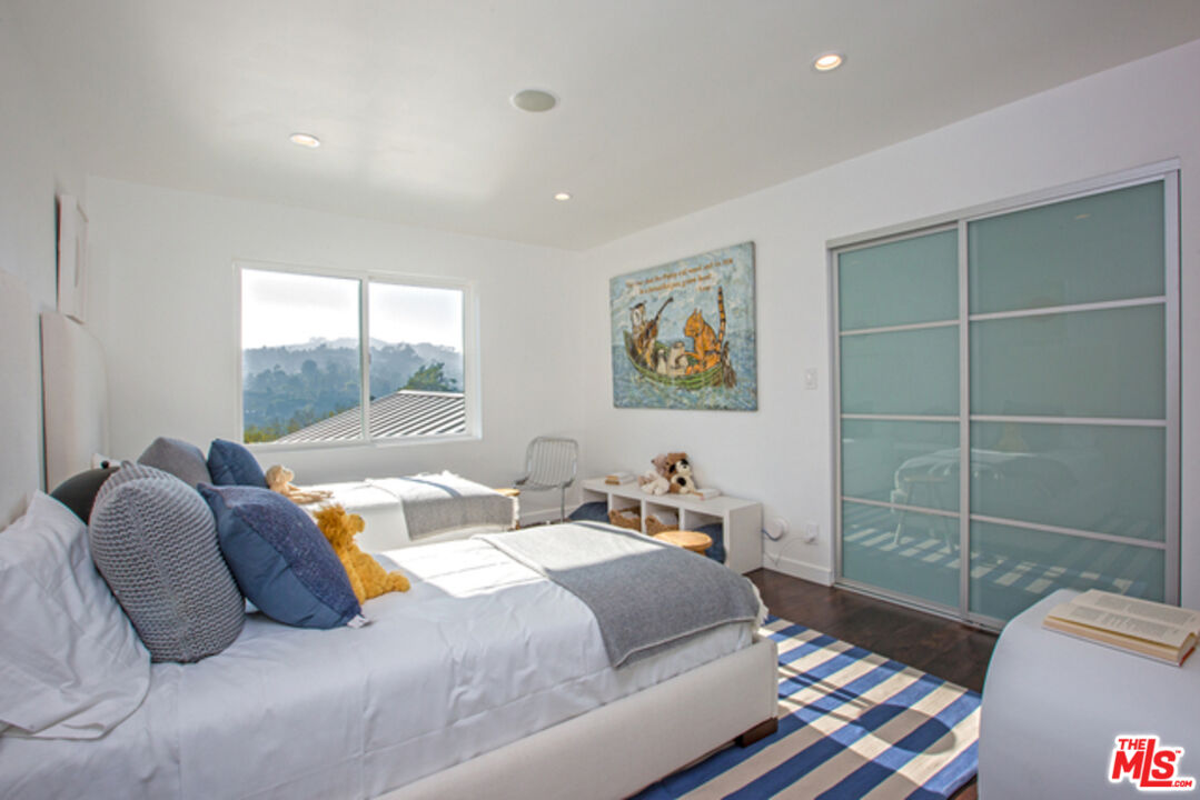 MLS #25536663 image #19