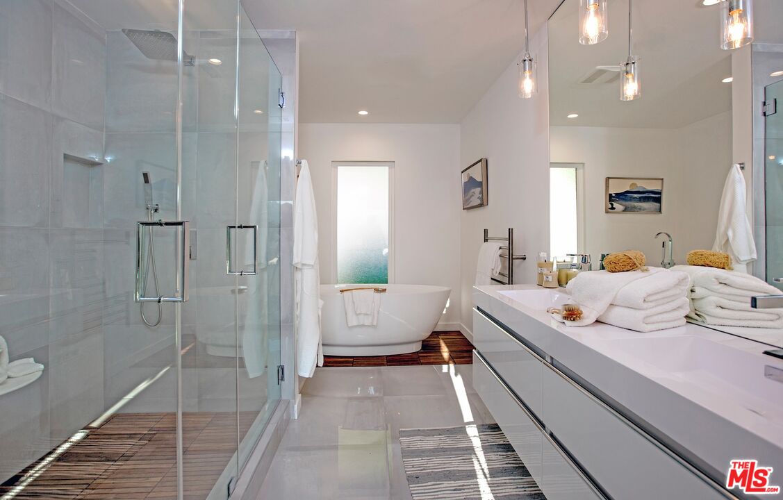 MLS #25536663 image #8