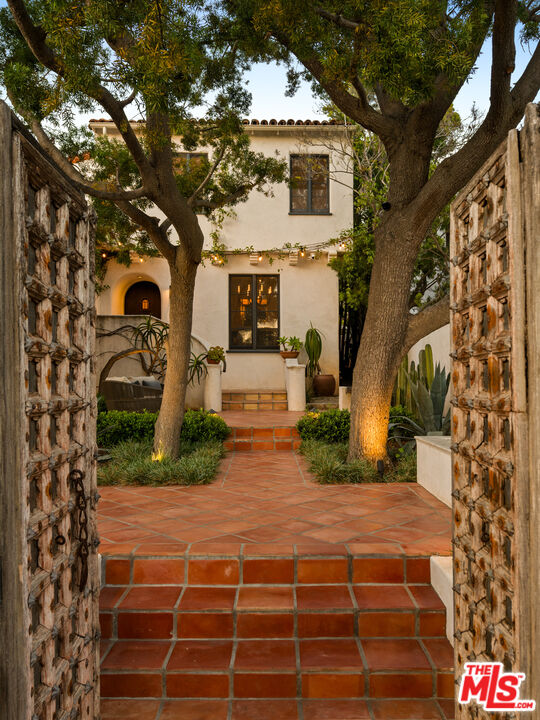 MLS #25536765 image #0