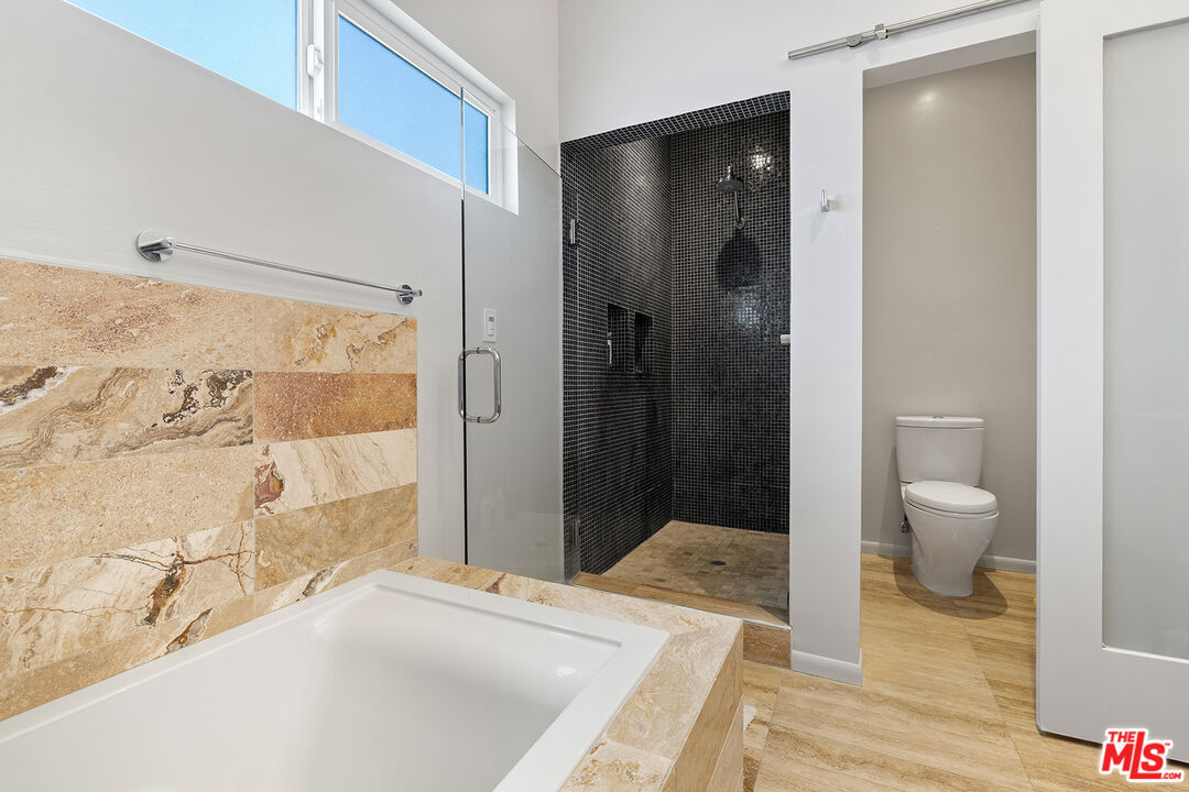 MLS #25536805 image #12