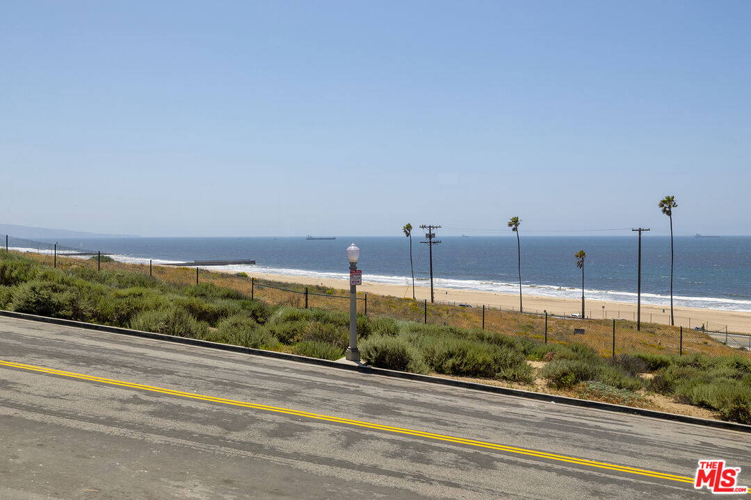 MLS #25536805 image #16