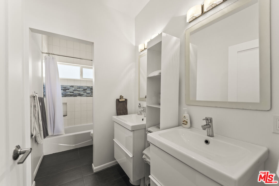 MLS #25536805 image #24