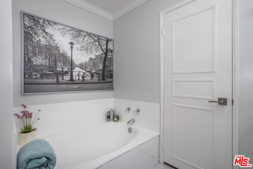 MLS #25537181 image #22