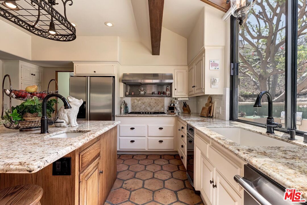 MLS #25537189 image #20