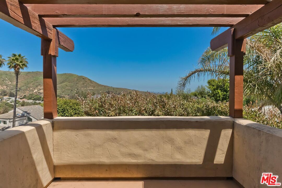 MLS #25537189 image #30