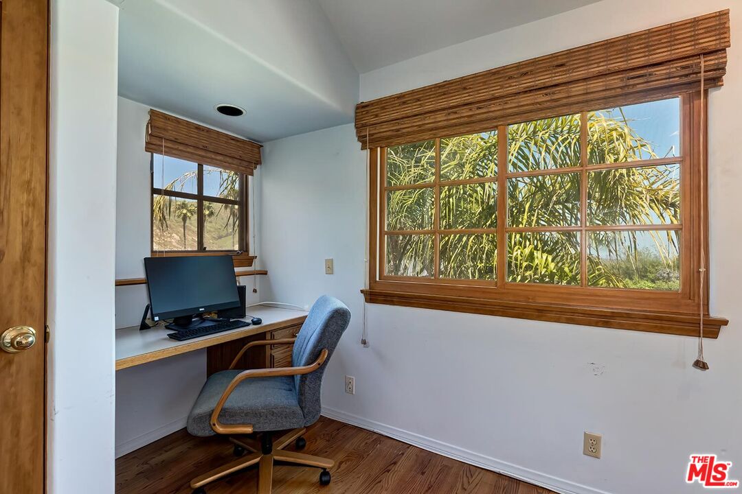 MLS #25537189 image #42