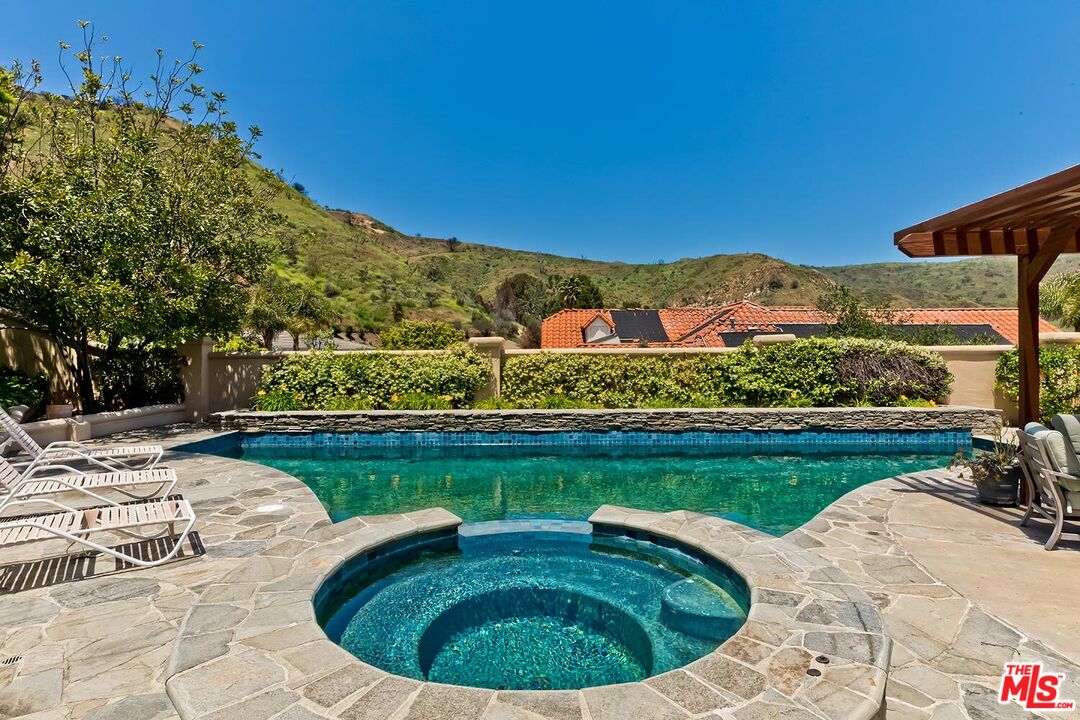 MLS #25537189 image #47