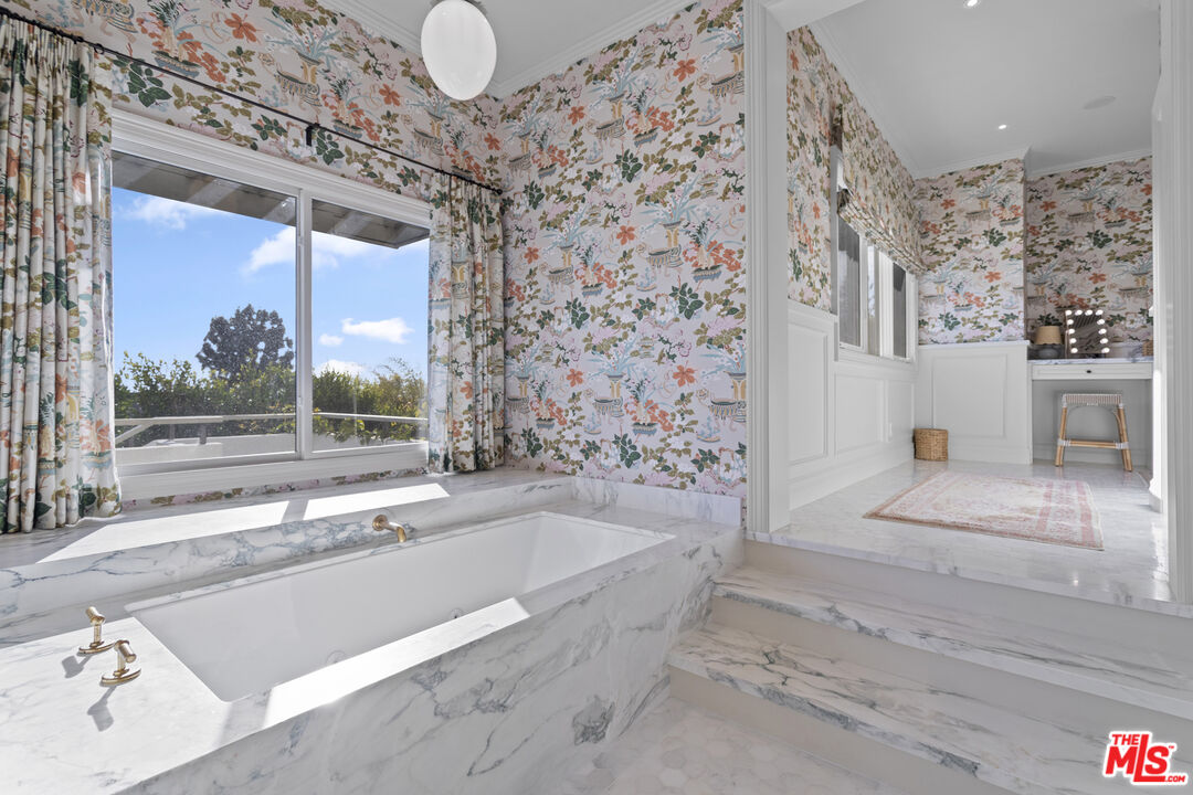 MLS #25537501 image #26